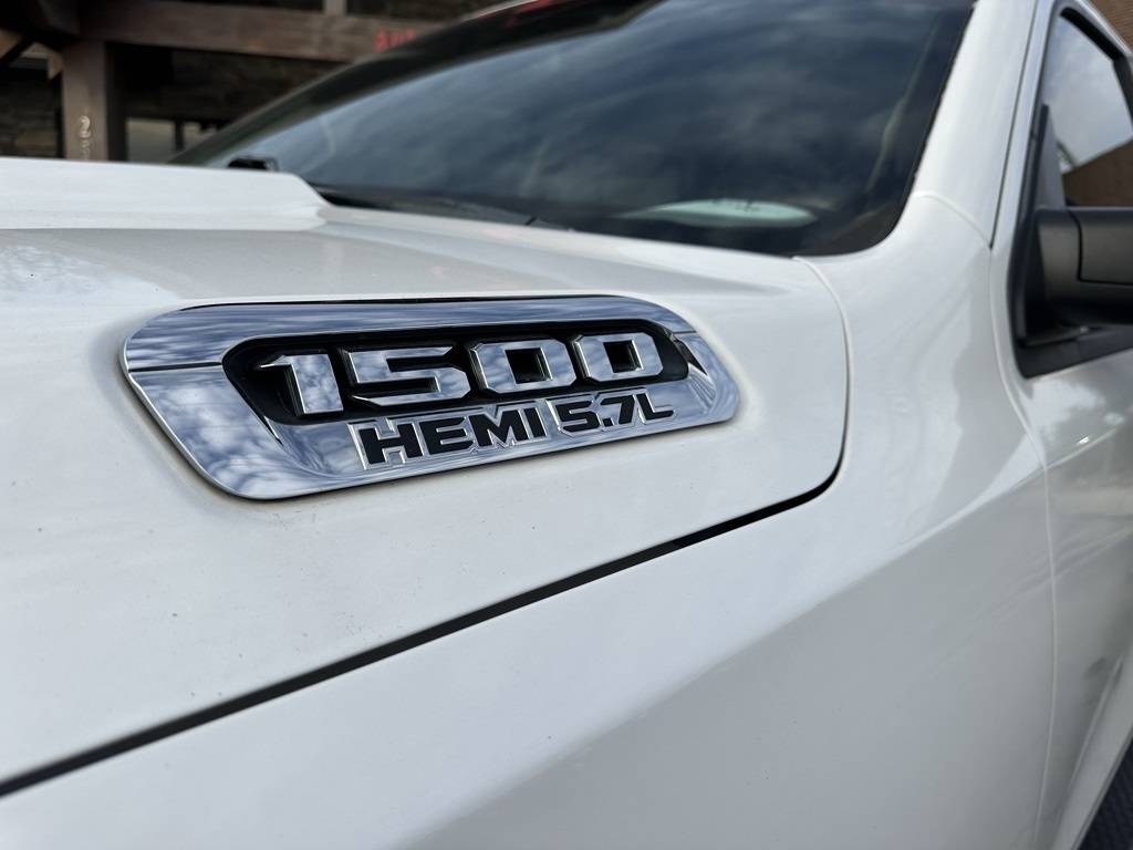 RAM 1500 Laramie 4x2 Crew Cab 5'7" Box 2019