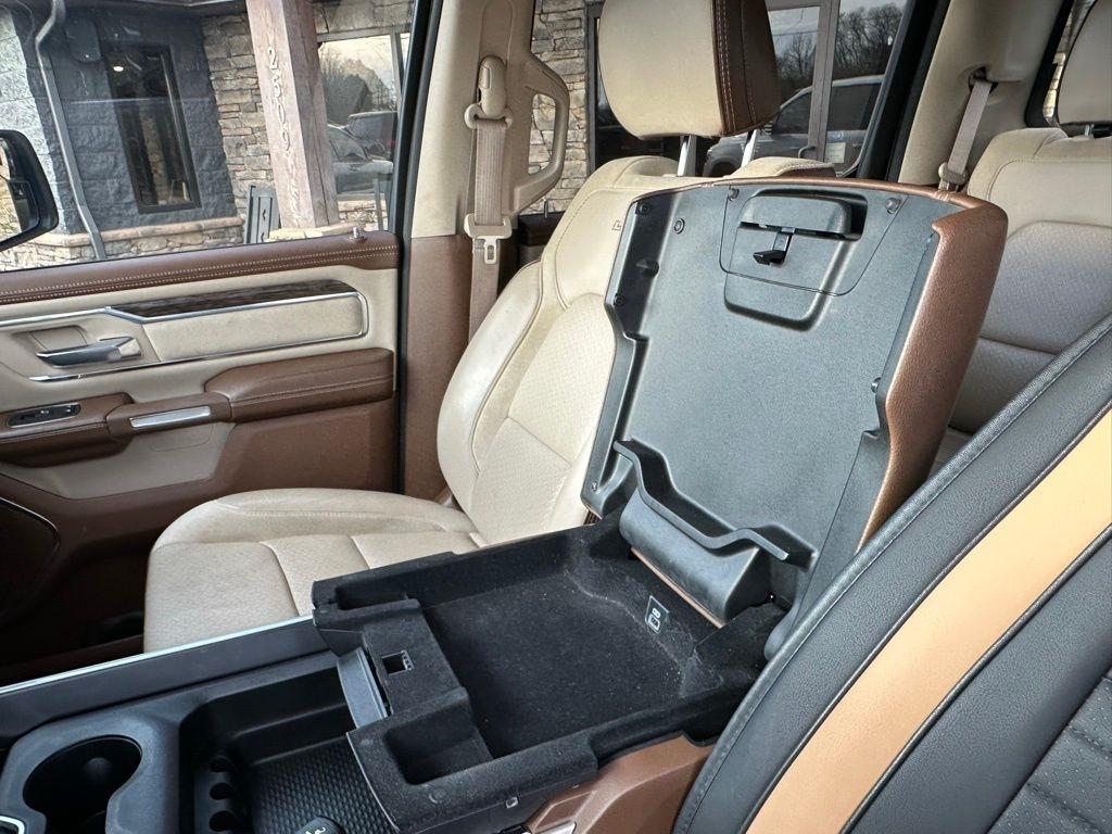 RAM 1500 Laramie 4x2 Crew Cab 5'7" Box 2019