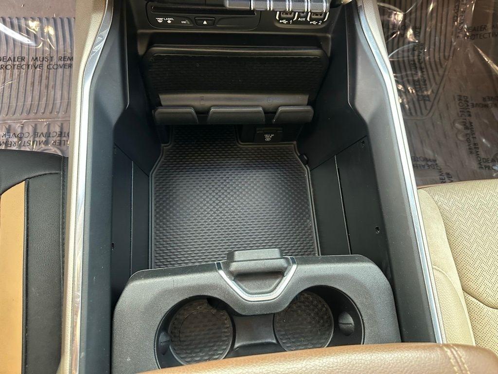 RAM 1500 Laramie 4x2 Crew Cab 5'7" Box 2019