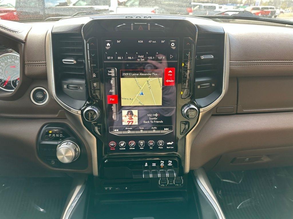 RAM 1500 Laramie 4x2 Crew Cab 5'7" Box 2019