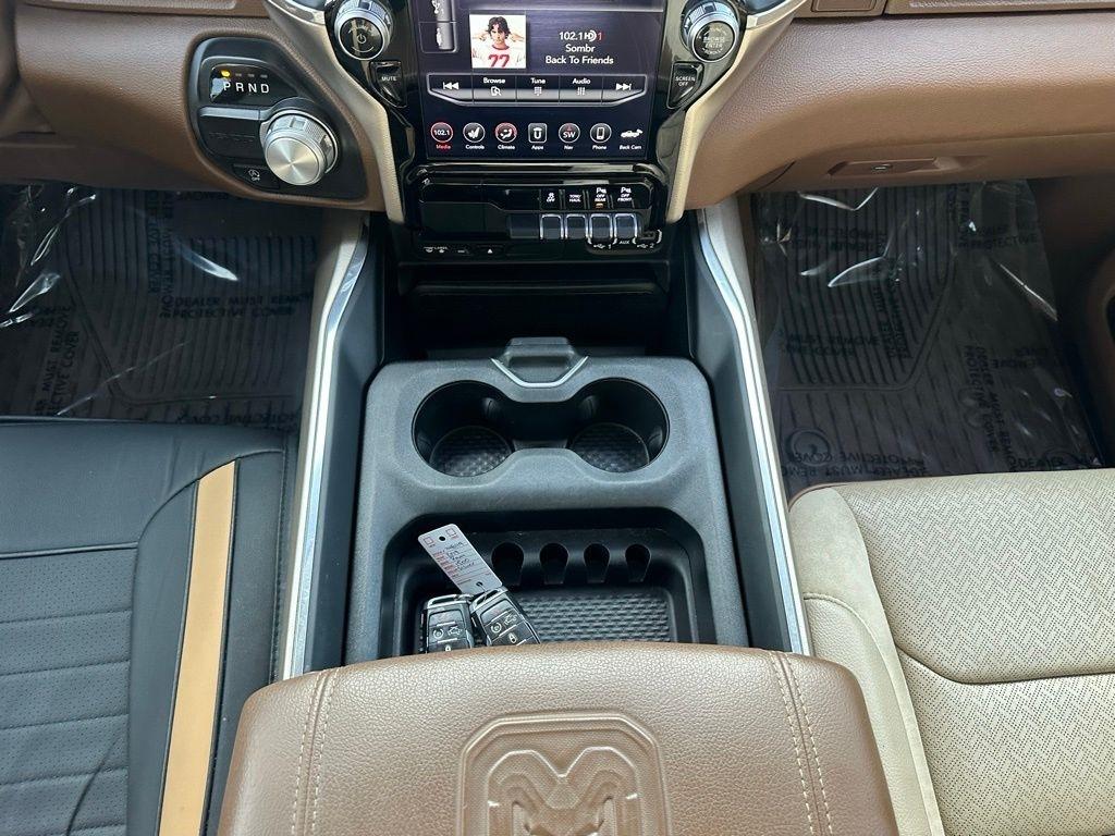 RAM 1500 Laramie 4x2 Crew Cab 5'7" Box 2019