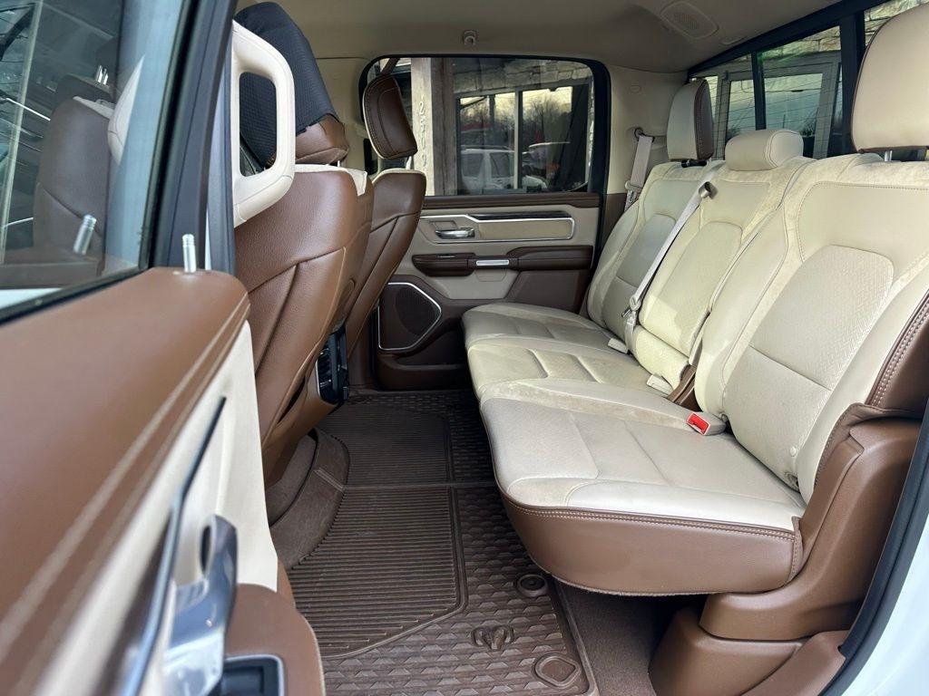 RAM 1500 Laramie 4x2 Crew Cab 5'7" Box 2019