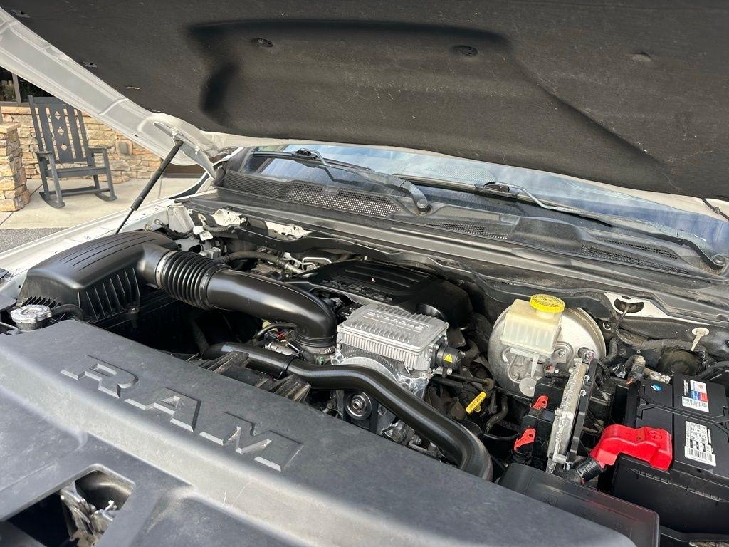 RAM 1500 Laramie 4x2 Crew Cab 5'7" Box 2019