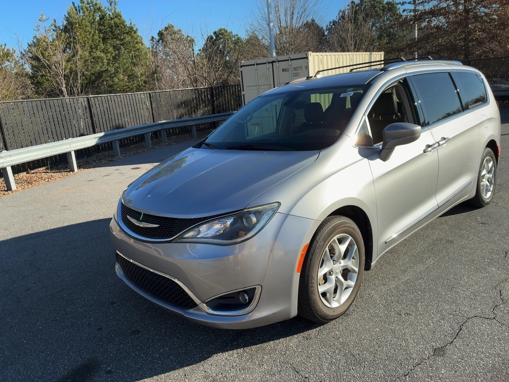 Chrysler Pacifica Touring-L Plus FWD 2017
