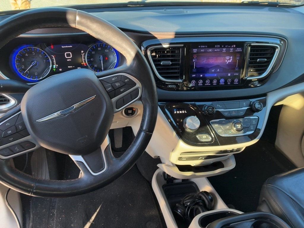 Chrysler Pacifica Touring-L Plus FWD 2017