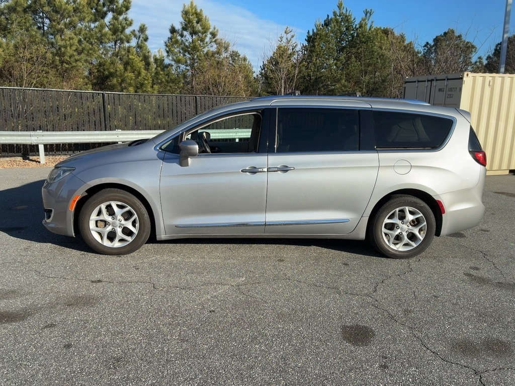 Chrysler Pacifica Touring-L Plus FWD 2017