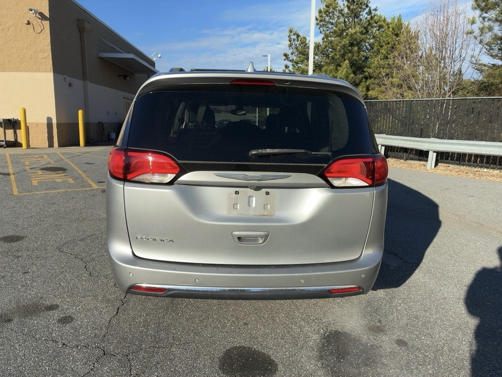 Chrysler Pacifica Touring-L Plus FWD 2017