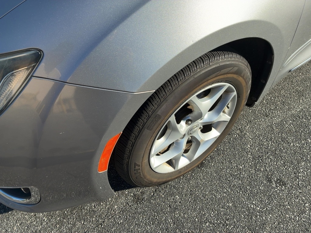 Chrysler Pacifica Touring-L Plus FWD 2017