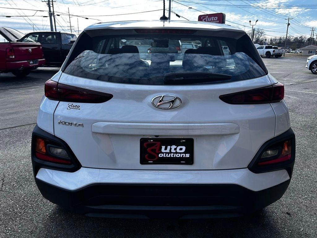 Hyundai Kona SE Auto FWD 2021