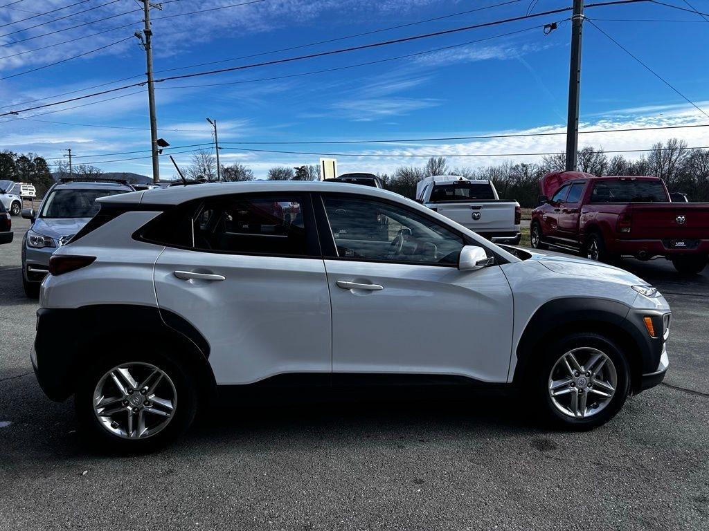 Hyundai Kona SE Auto FWD 2021