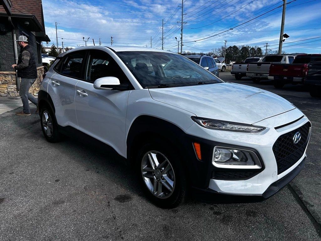 Hyundai Kona SE Auto FWD 2021