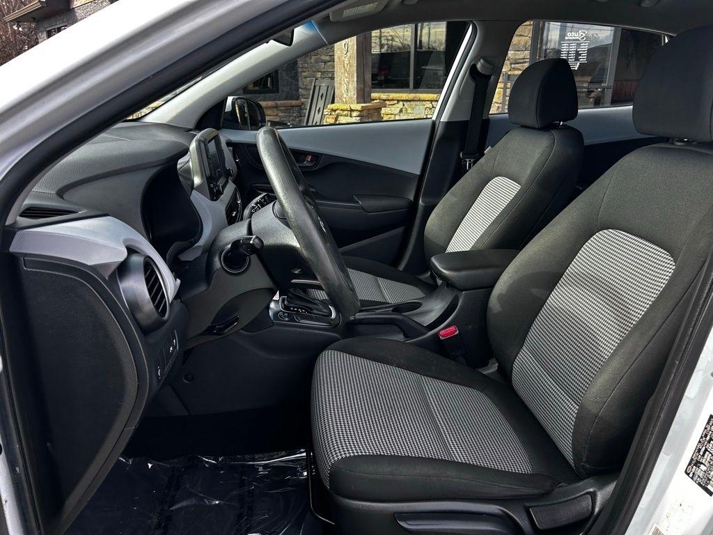 Hyundai Kona SE Auto FWD 2021