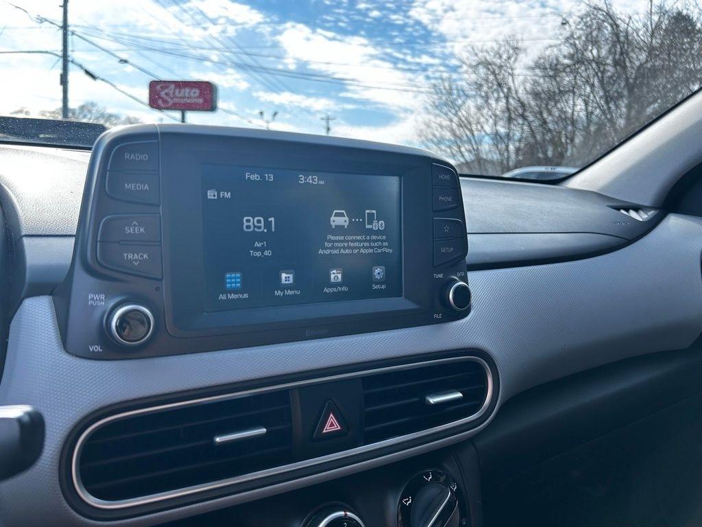 Hyundai Kona SE Auto FWD 2021