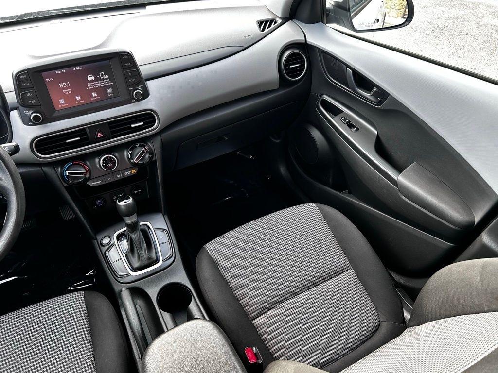 Hyundai Kona SE Auto FWD 2021