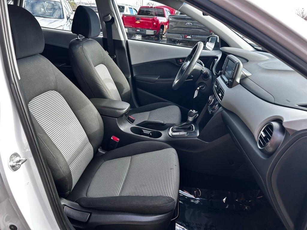 Hyundai Kona SE Auto FWD 2021