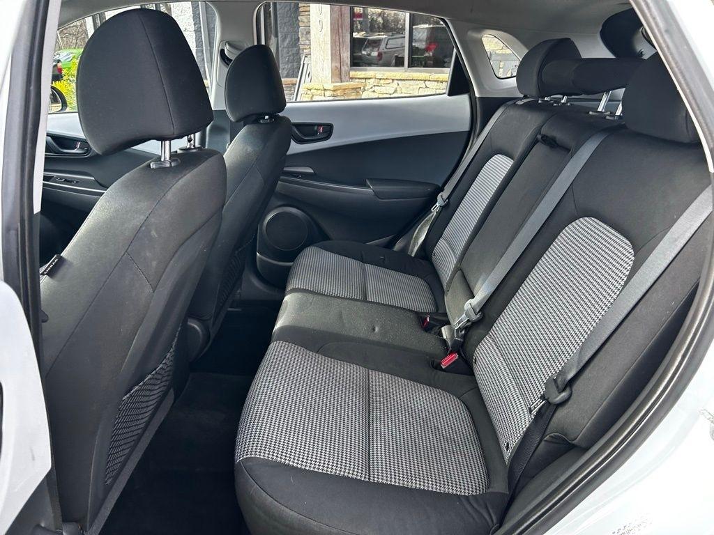 Hyundai Kona SE Auto FWD 2021