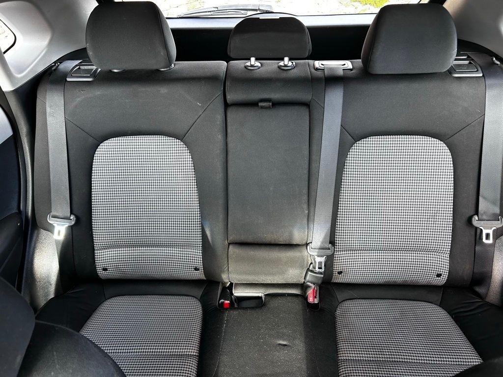 Hyundai Kona SE Auto FWD 2021