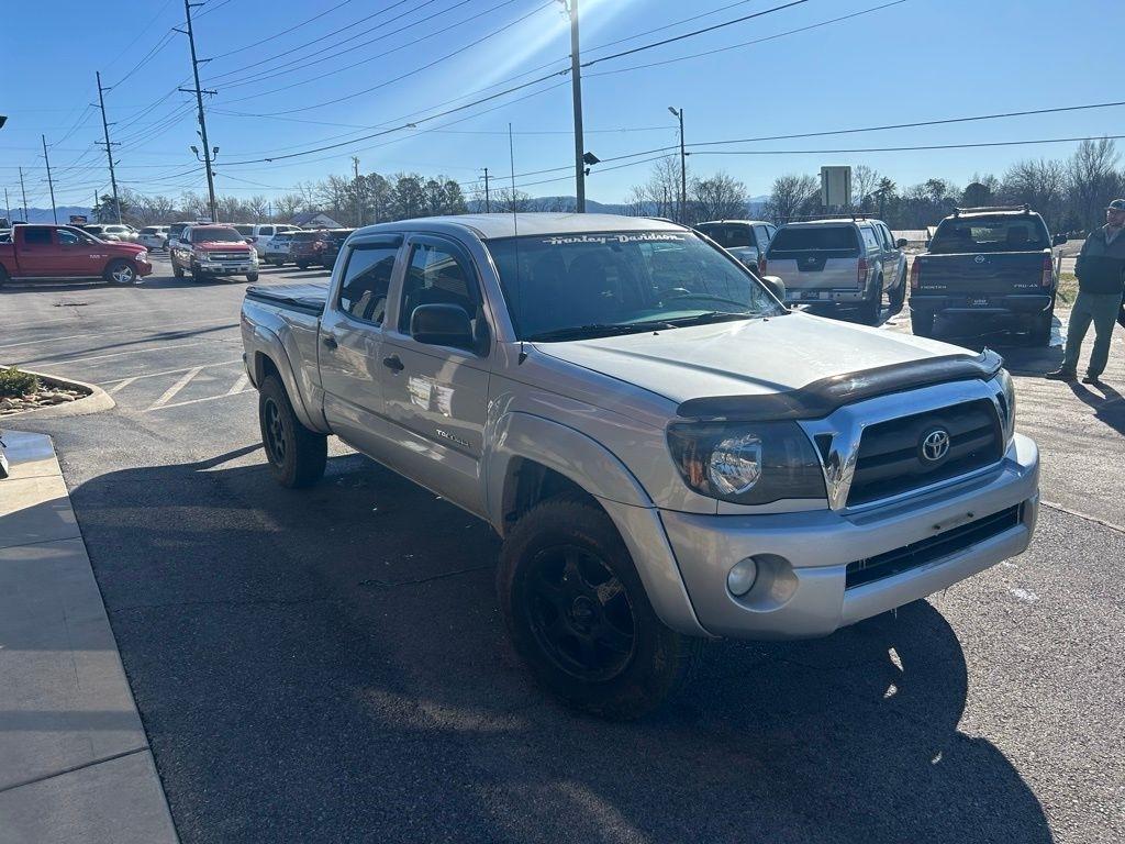 Toyota Tacoma 4WD Double LB V6 AT (Natl) 2010