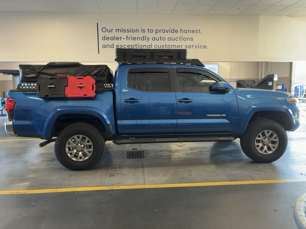 Toyota Tacoma SR5 Double Cab 5' Bed I4 4x2 AT (Natl) 2018