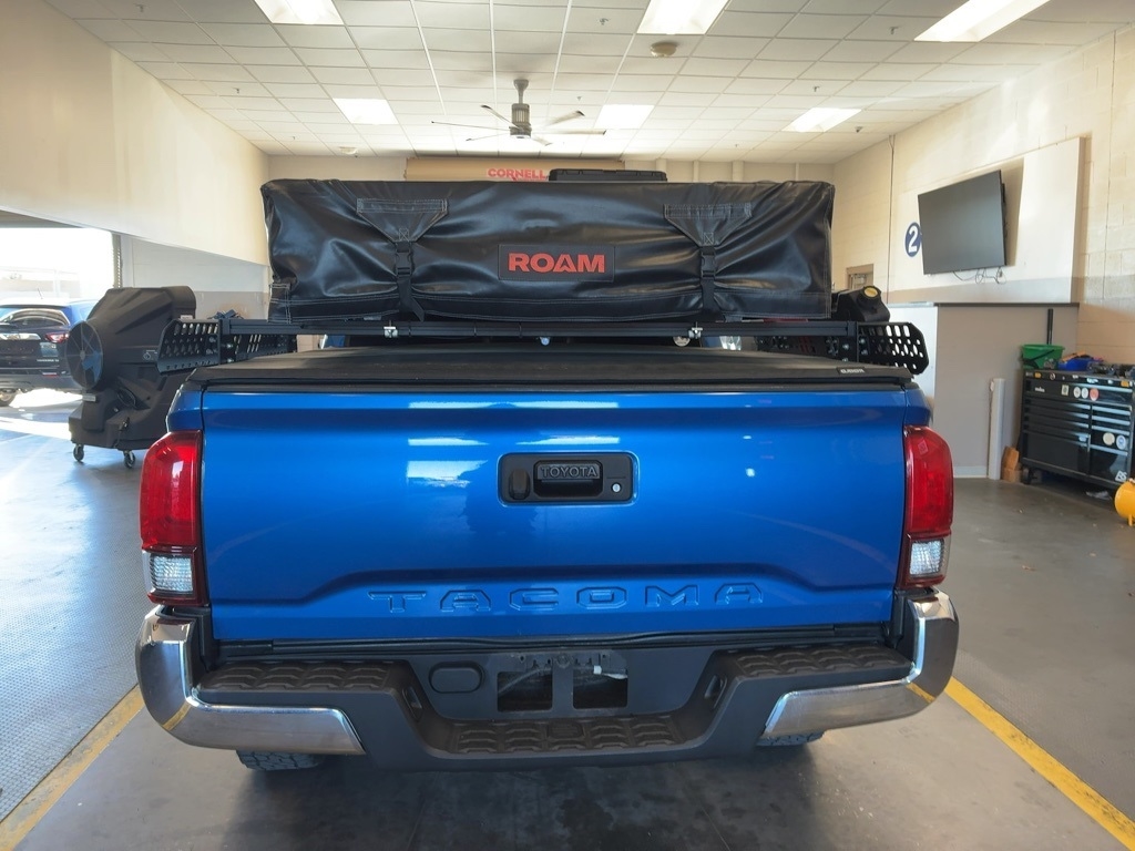 Toyota Tacoma SR5 Double Cab 5' Bed I4 4x2 AT (Natl) 2018