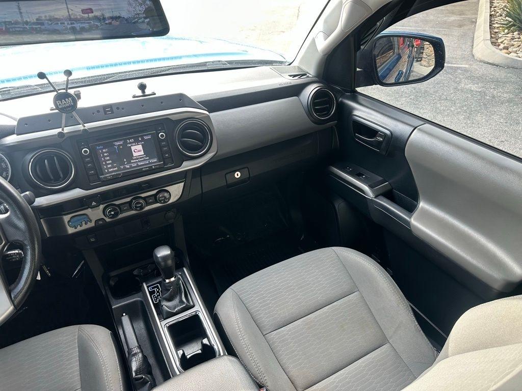 Toyota Tacoma SR5 Double Cab 5' Bed I4 4x2 AT (Natl) 2018