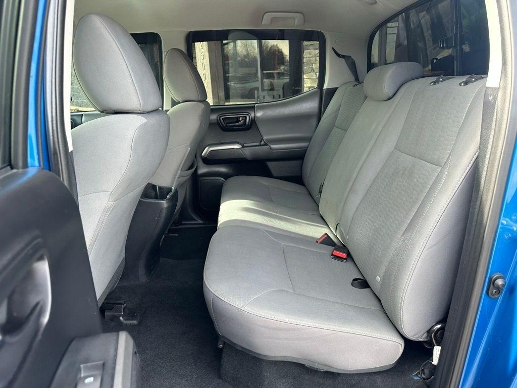 Toyota Tacoma SR5 Double Cab 5' Bed I4 4x2 AT (Natl) 2018