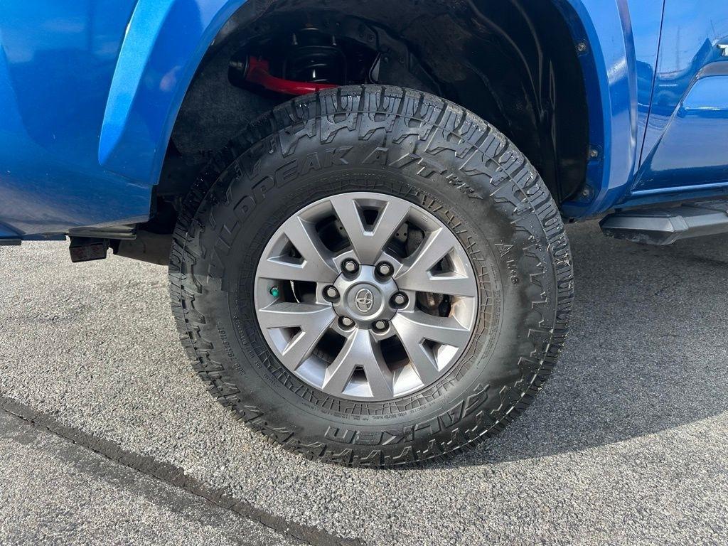 Toyota Tacoma SR5 Double Cab 5' Bed I4 4x2 AT (Natl) 2018