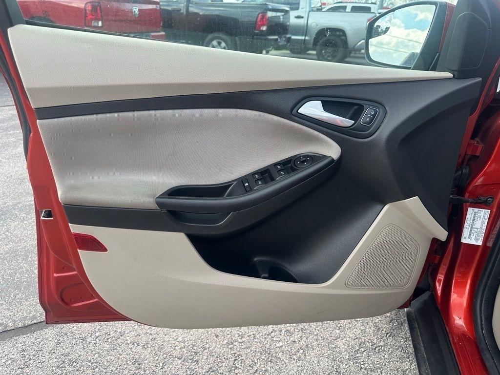 Ford Focus SE Sedan 2018