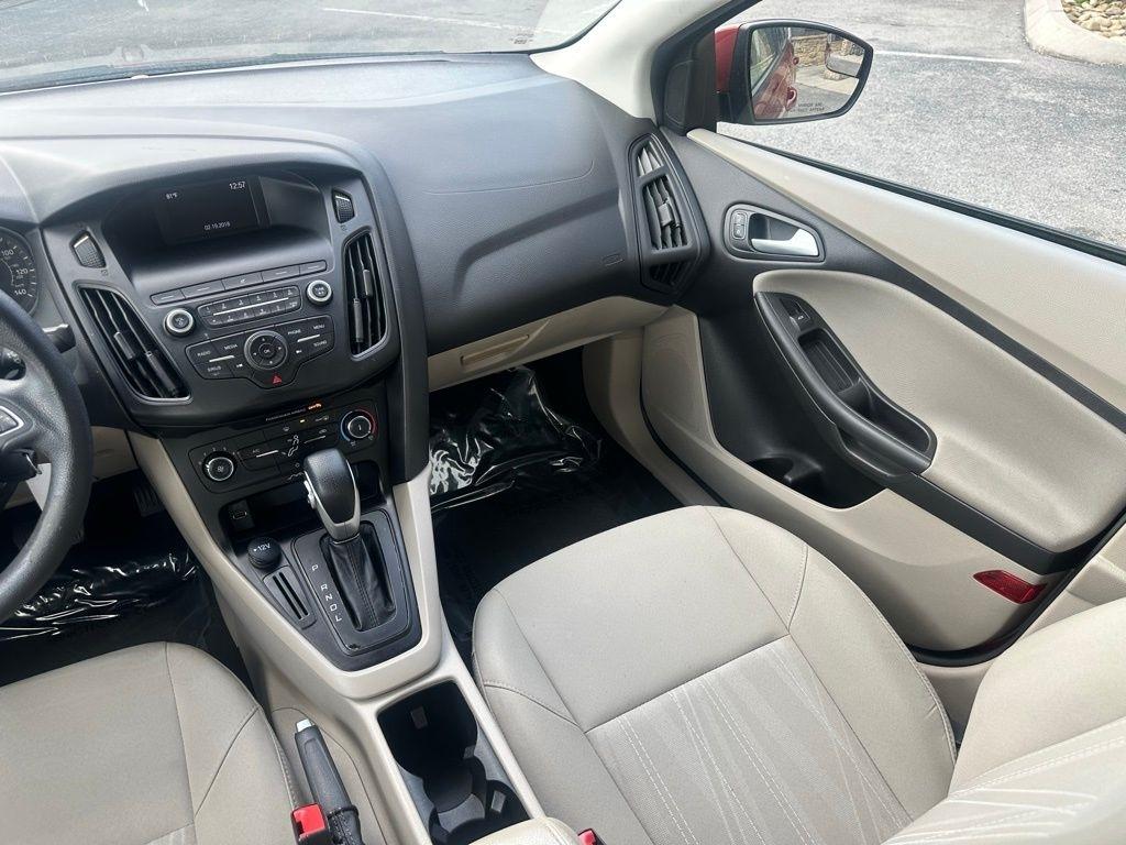 Ford Focus SE Sedan 2018