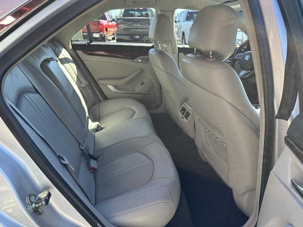 Cadillac CTS Sedan 4dr Sdn 3.0L Luxury RWD 2010