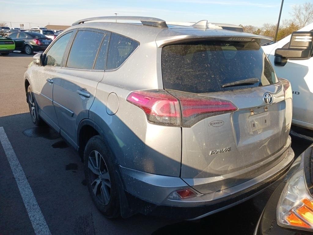 Toyota RAV4 XLE AWD (Natl) 2017