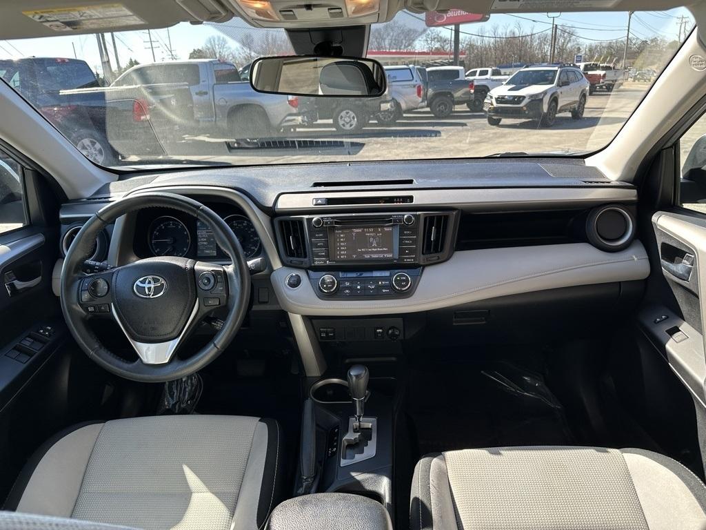 Toyota RAV4 XLE AWD (Natl) 2017