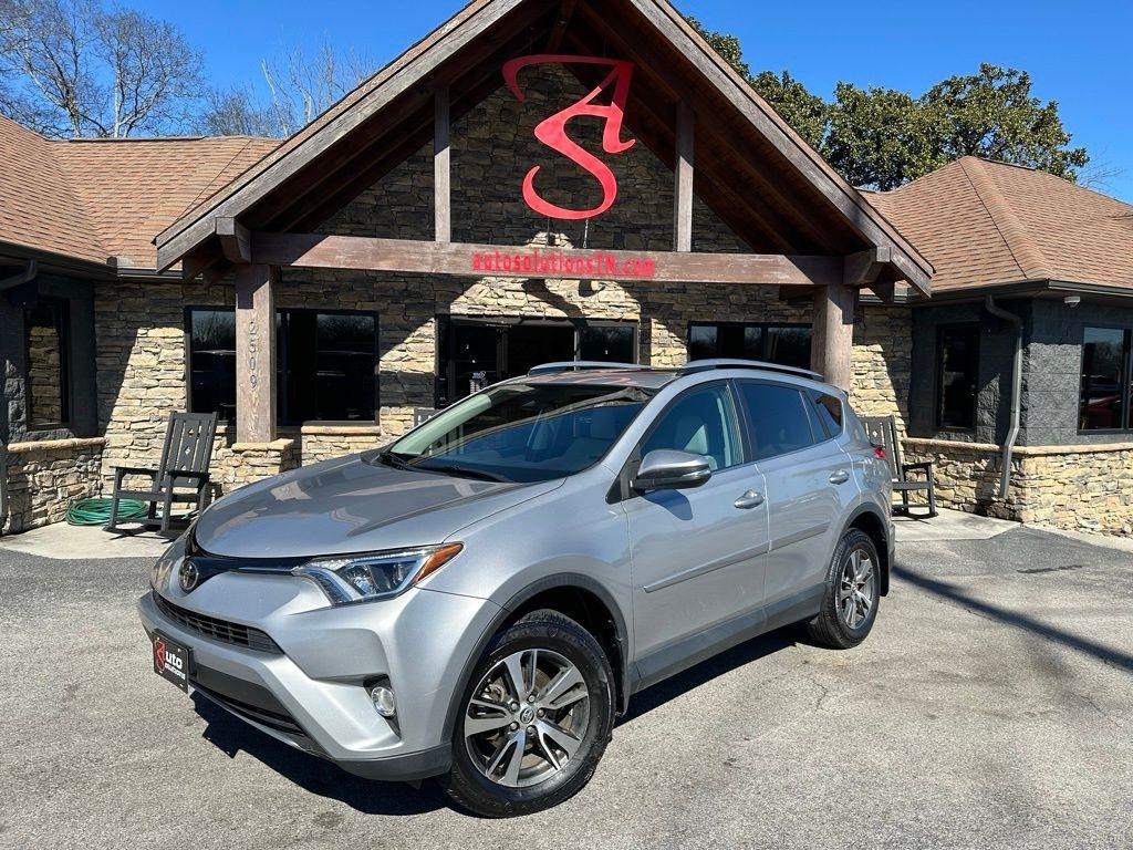 Toyota RAV4 XLE AWD (Natl) 2017