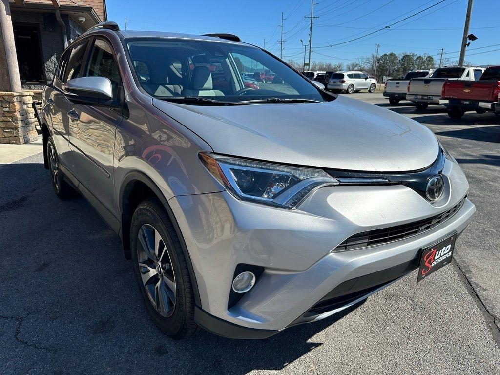 Toyota RAV4 XLE AWD (Natl) 2017