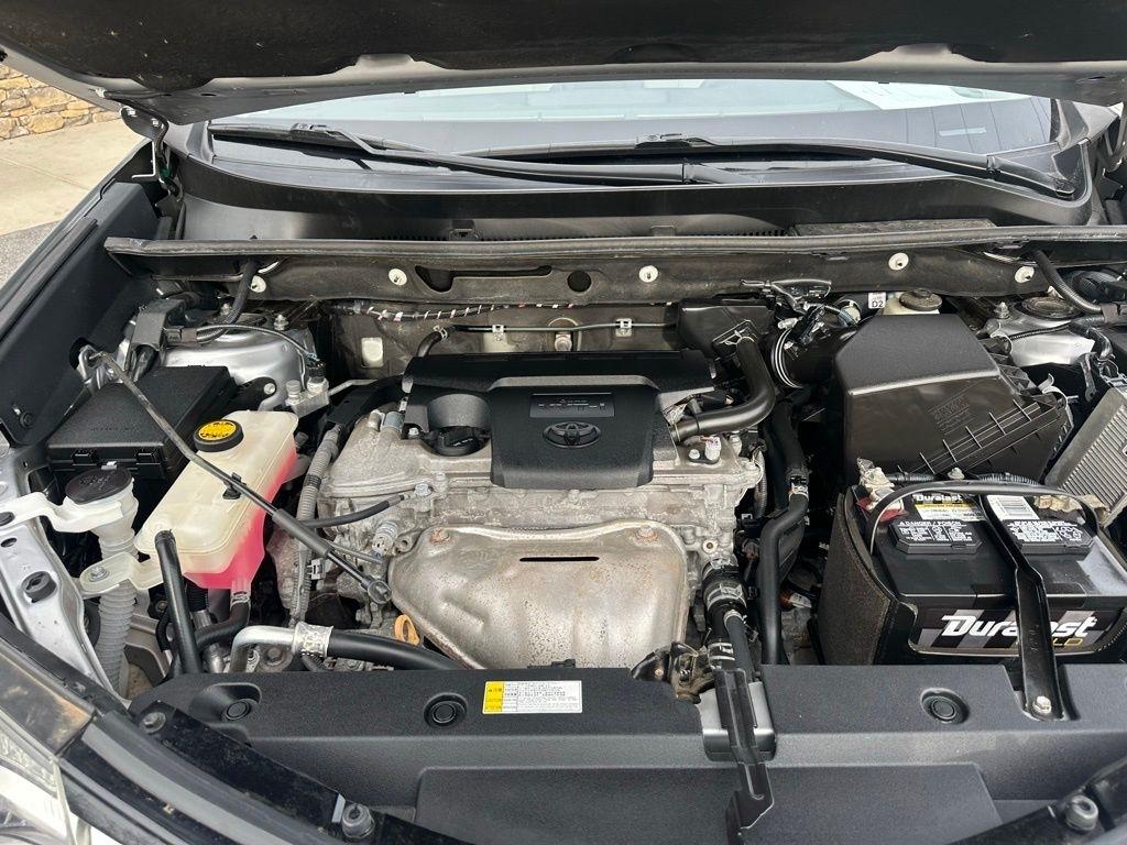 Toyota RAV4 XLE AWD (Natl) 2017