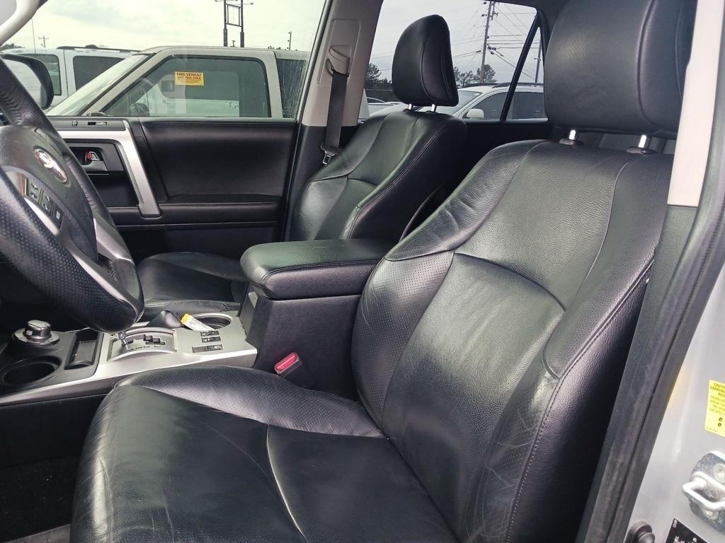 Toyota 4Runner 4WD 4dr V6 Limited (Natl) 2010