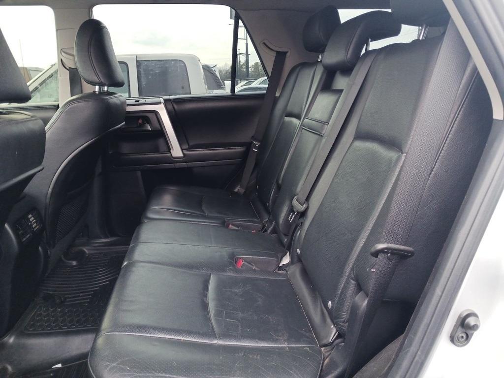 Toyota 4Runner 4WD 4dr V6 Limited (Natl) 2010