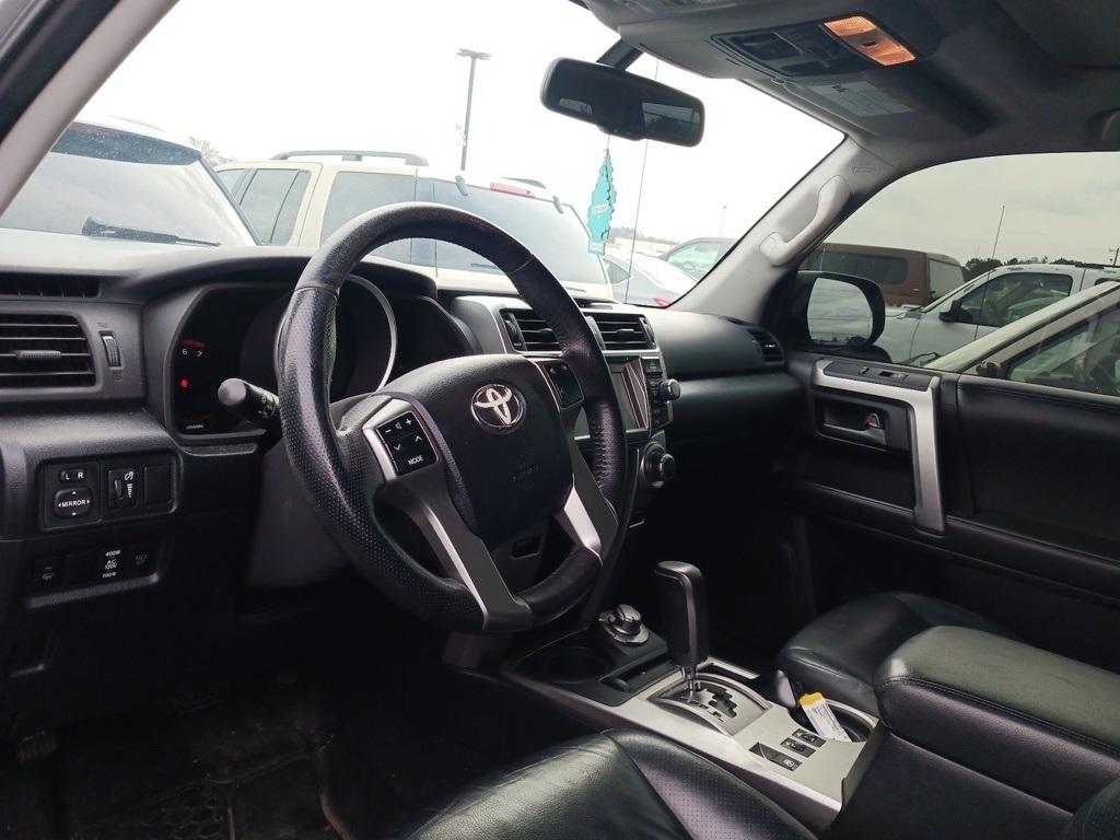 Toyota 4Runner 4WD 4dr V6 Limited (Natl) 2010