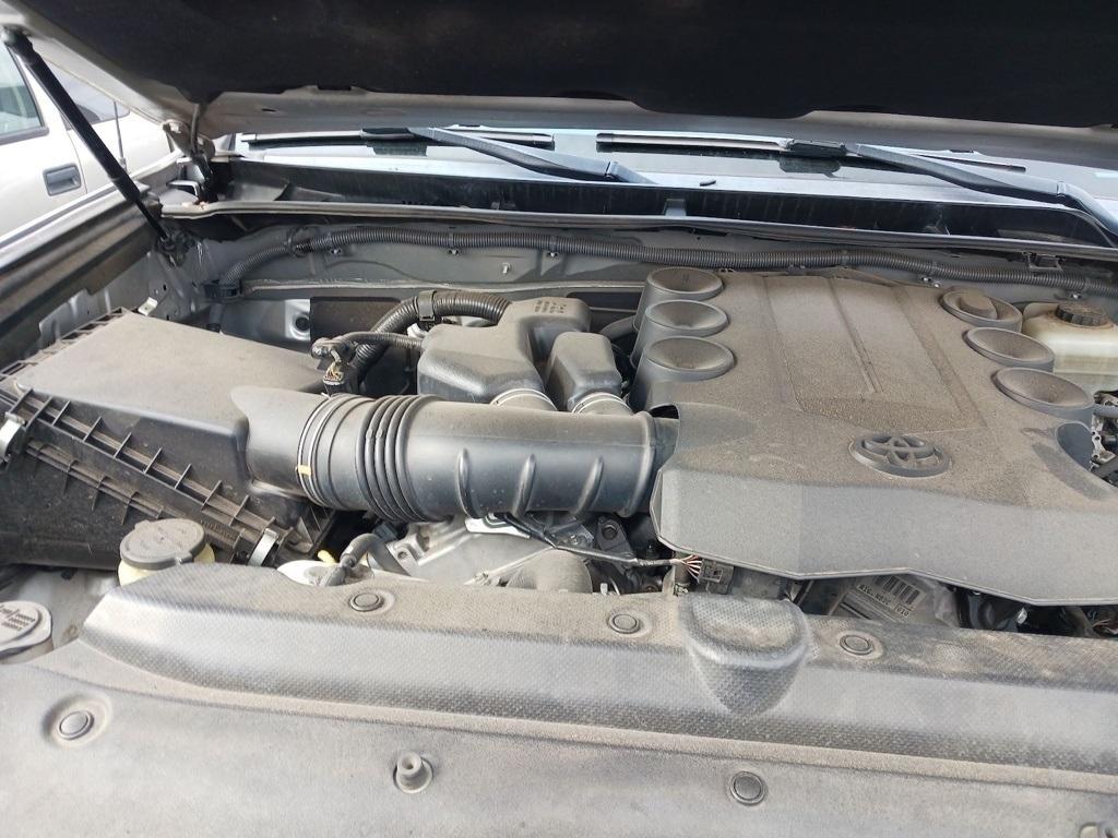 Toyota 4Runner 4WD 4dr V6 Limited (Natl) 2010