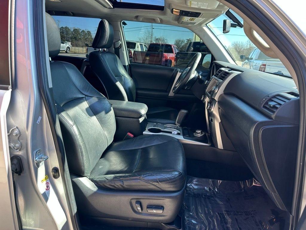 Toyota 4Runner 4WD 4dr V6 Limited (Natl) 2010