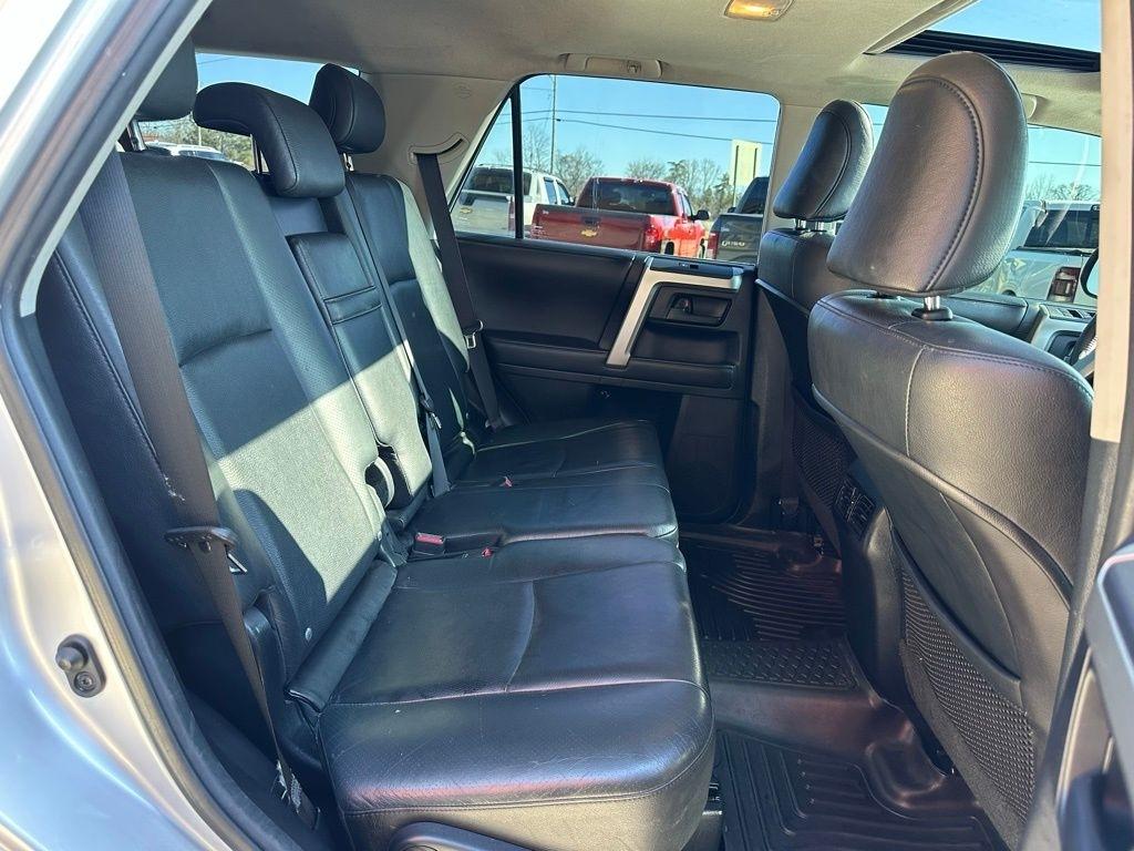 Toyota 4Runner 4WD 4dr V6 Limited (Natl) 2010