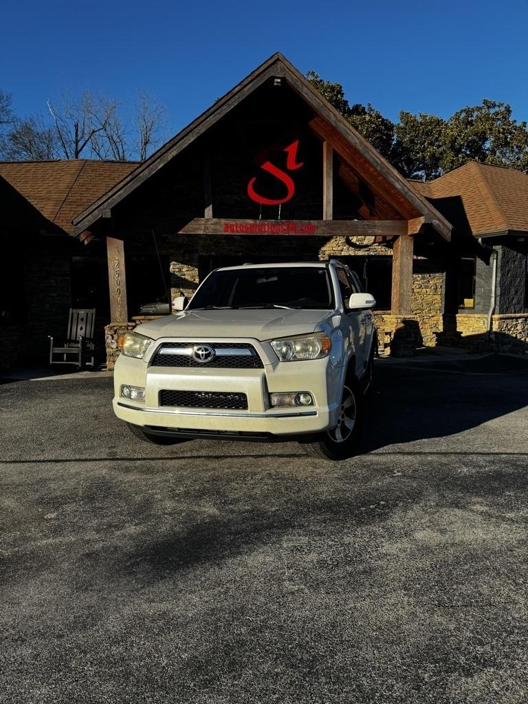 Toyota 4Runner RWD 4dr V6 Limited (Natl) 2010