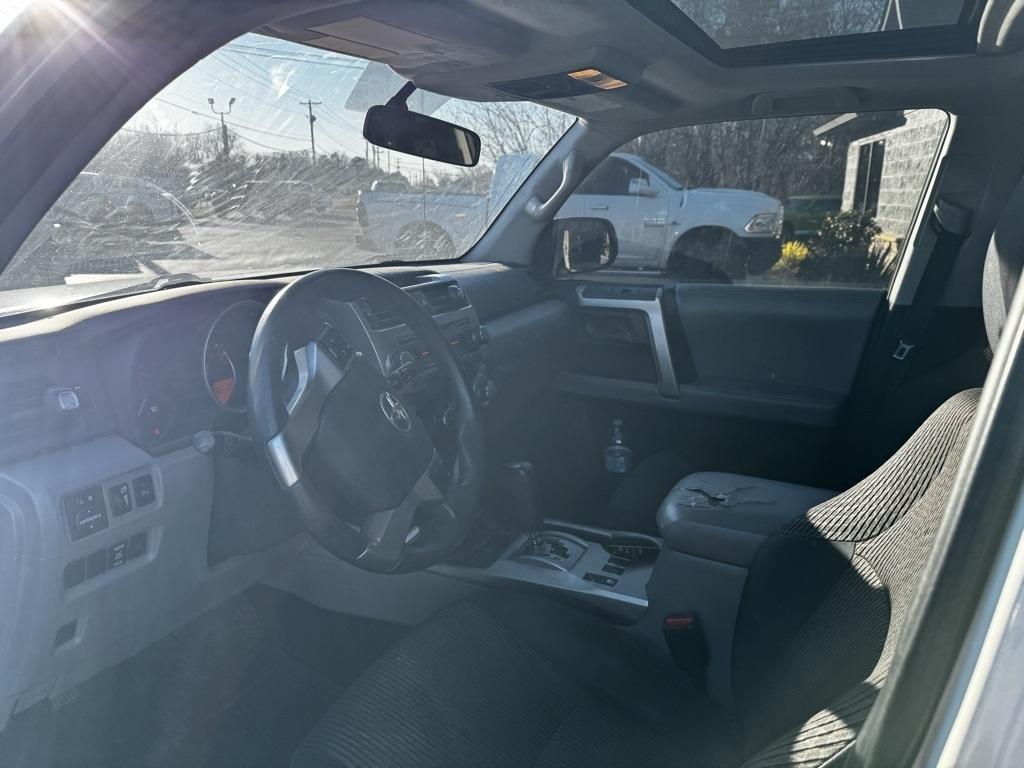 Toyota 4Runner RWD 4dr V6 Limited (Natl) 2010