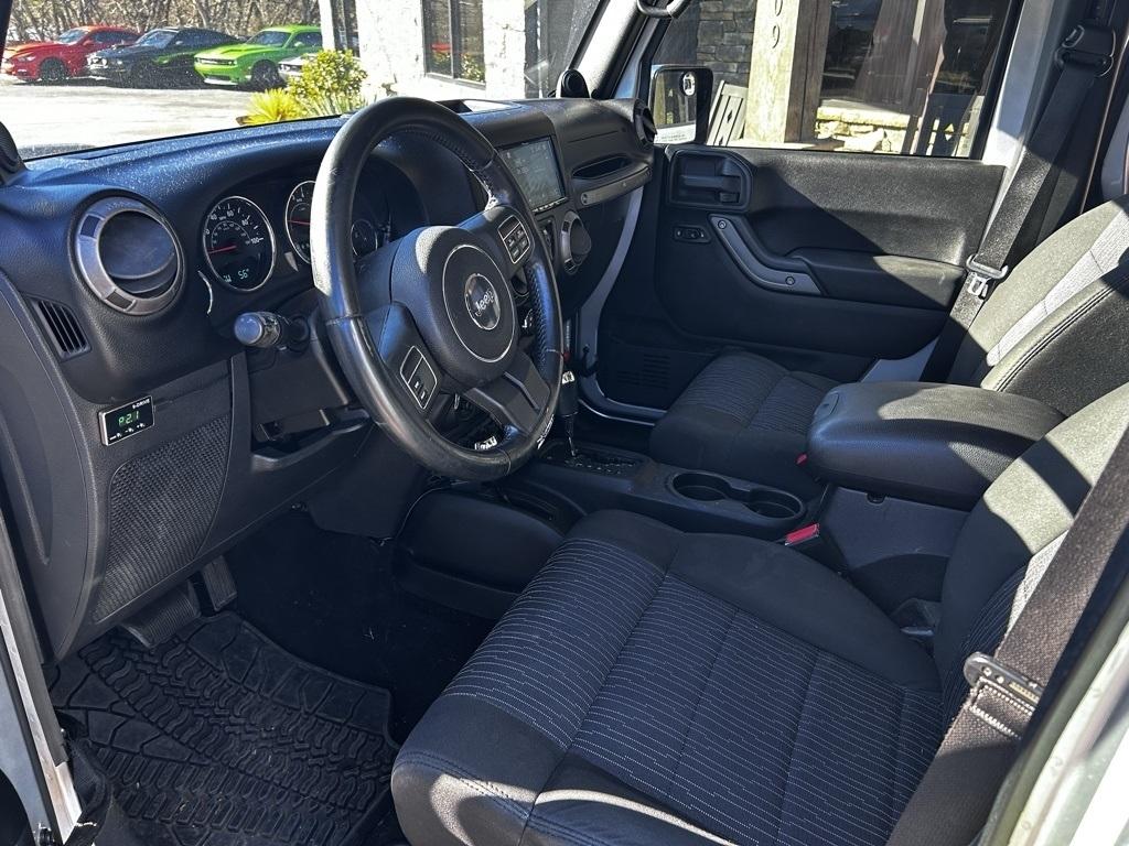 Jeep Wrangler Unlimited 4WD 4dr Sport 2011