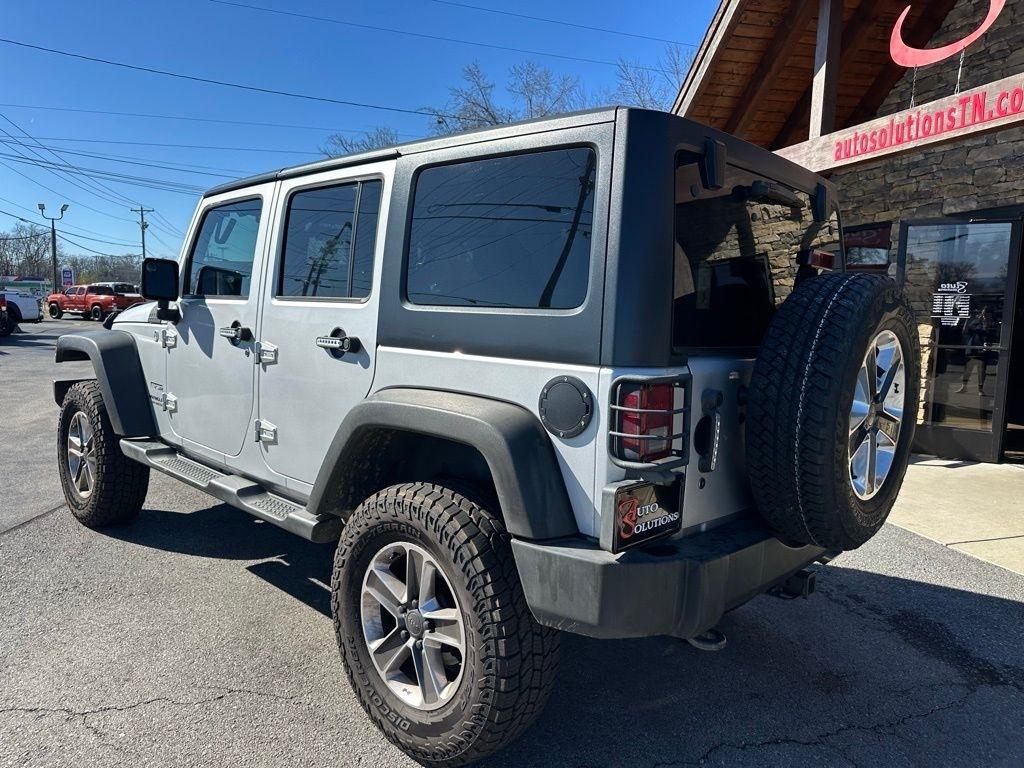 Jeep Wrangler Unlimited 4WD 4dr Sport 2011
