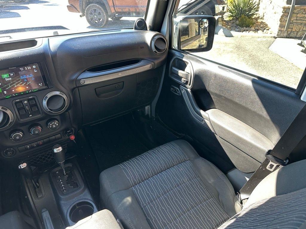 Jeep Wrangler Unlimited 4WD 4dr Sport 2011