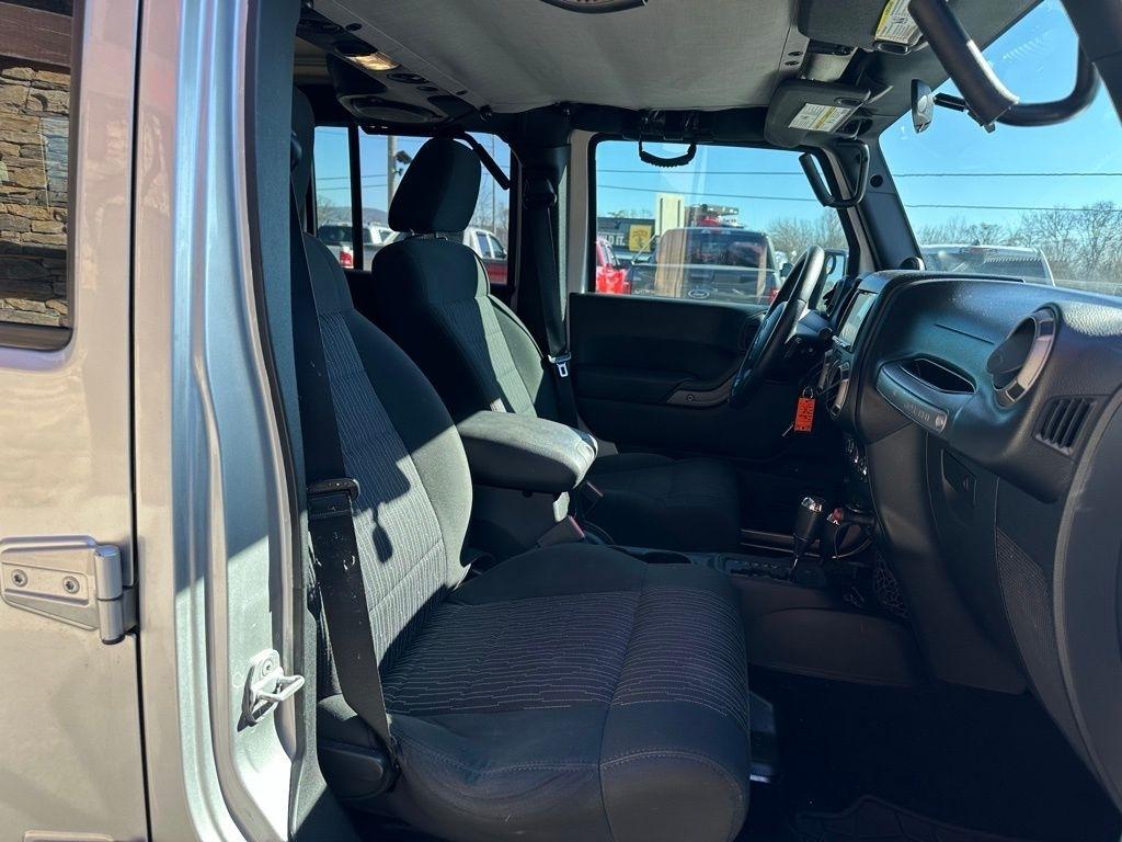 Jeep Wrangler Unlimited 4WD 4dr Sport 2011