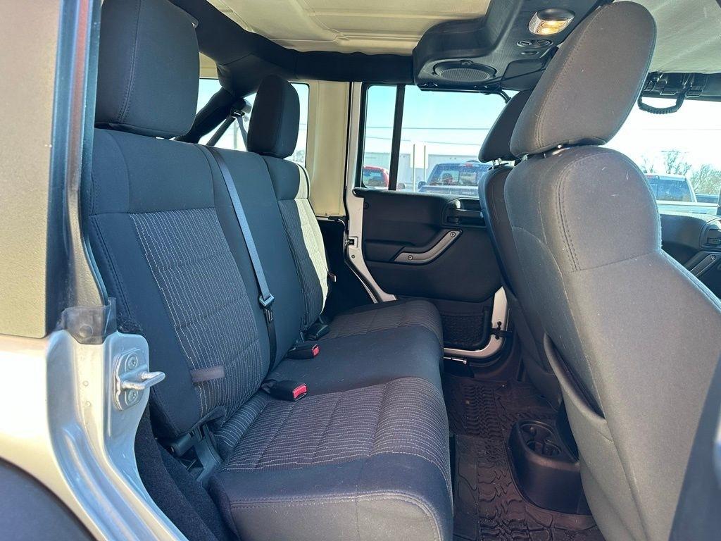 Jeep Wrangler Unlimited 4WD 4dr Sport 2011