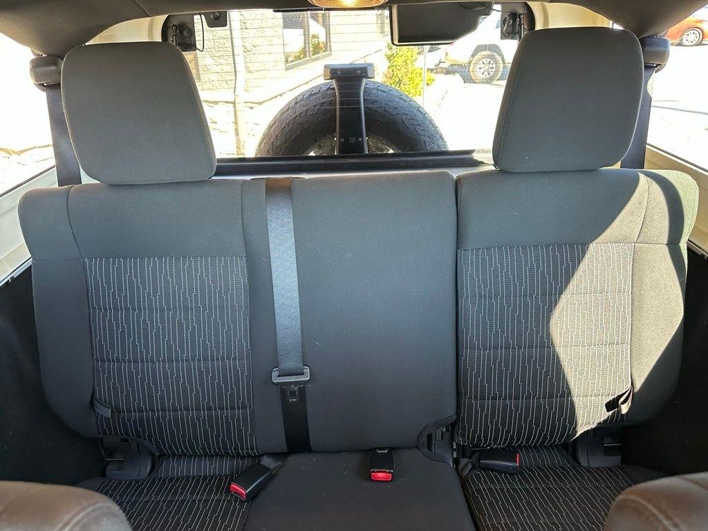 Jeep Wrangler Unlimited 4WD 4dr Sport 2011