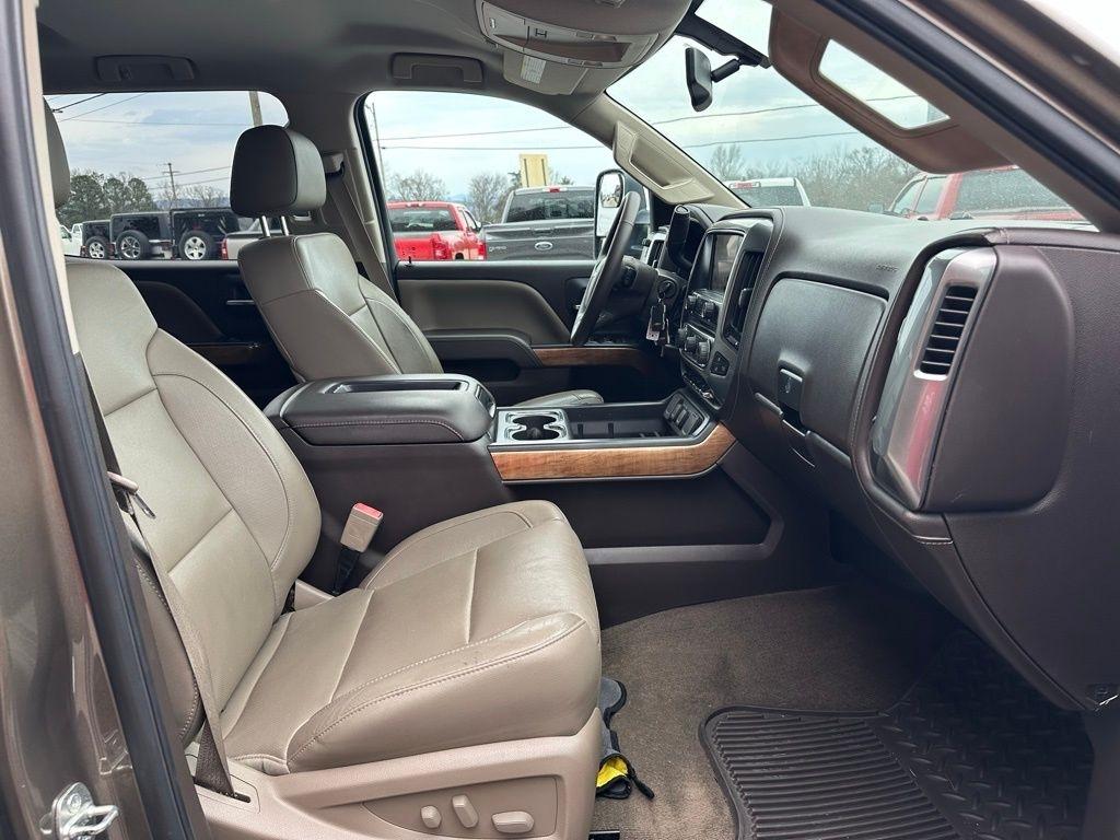 Chevrolet Silverado 3500HD 4WD Crew Cab 153.7" LTZ 2015